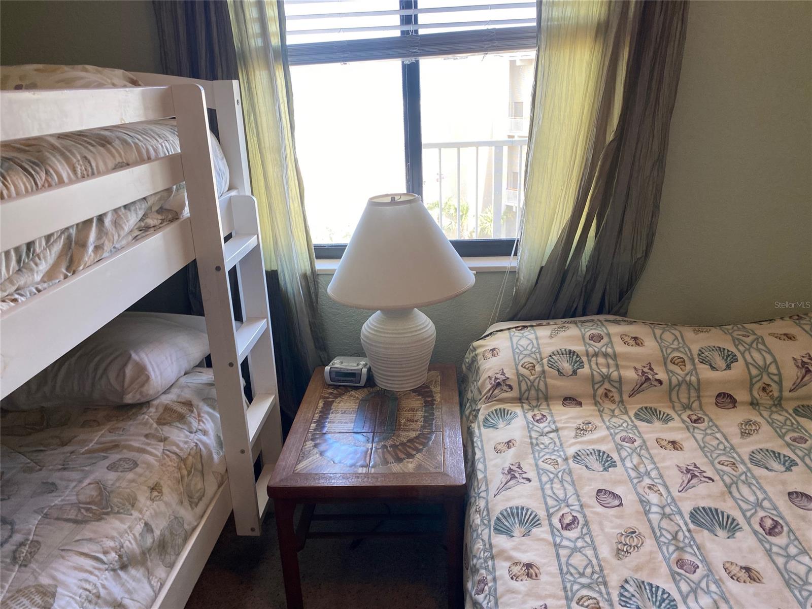 Pelican - Residential