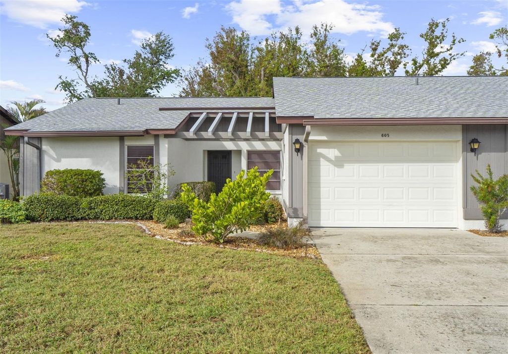 Photo of 605 Apple Lane, Englewood, FL 34223 (MLS # N6141335)