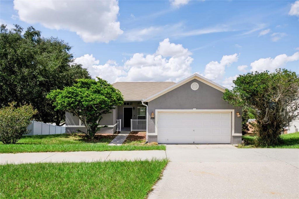 Photo of 1512 Presidio Drive, Clermont, FL 34711 (MLS # G5117813)