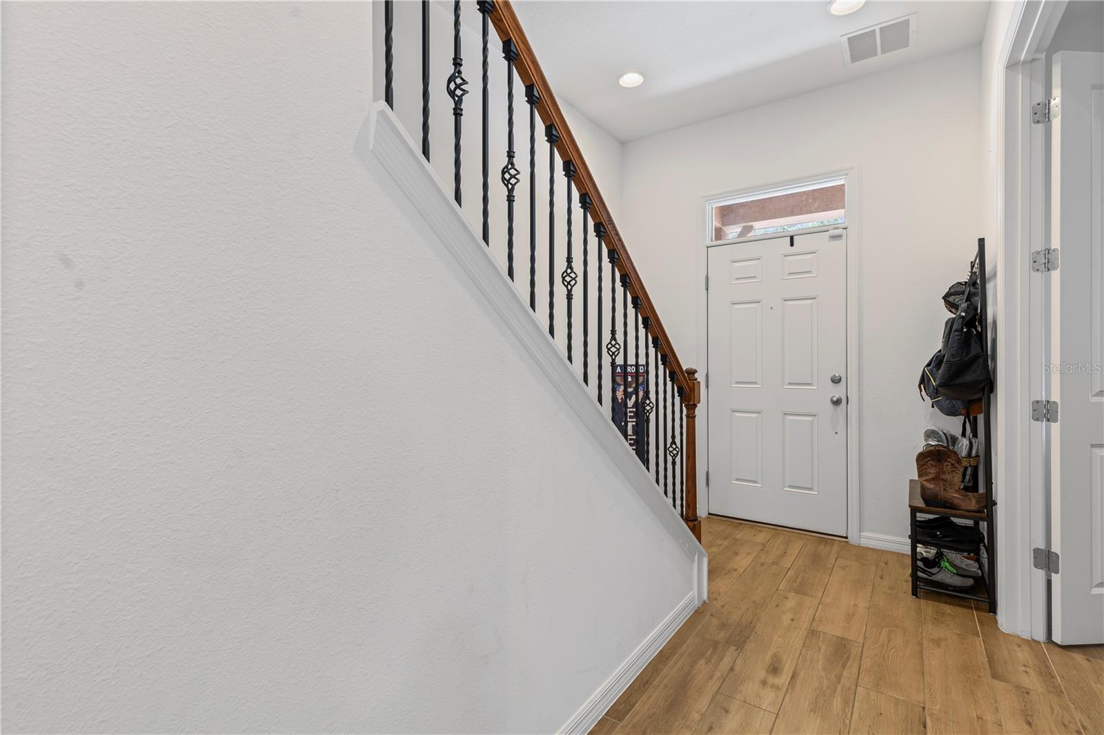 STONEWOOD ESTATES - Residential Lease