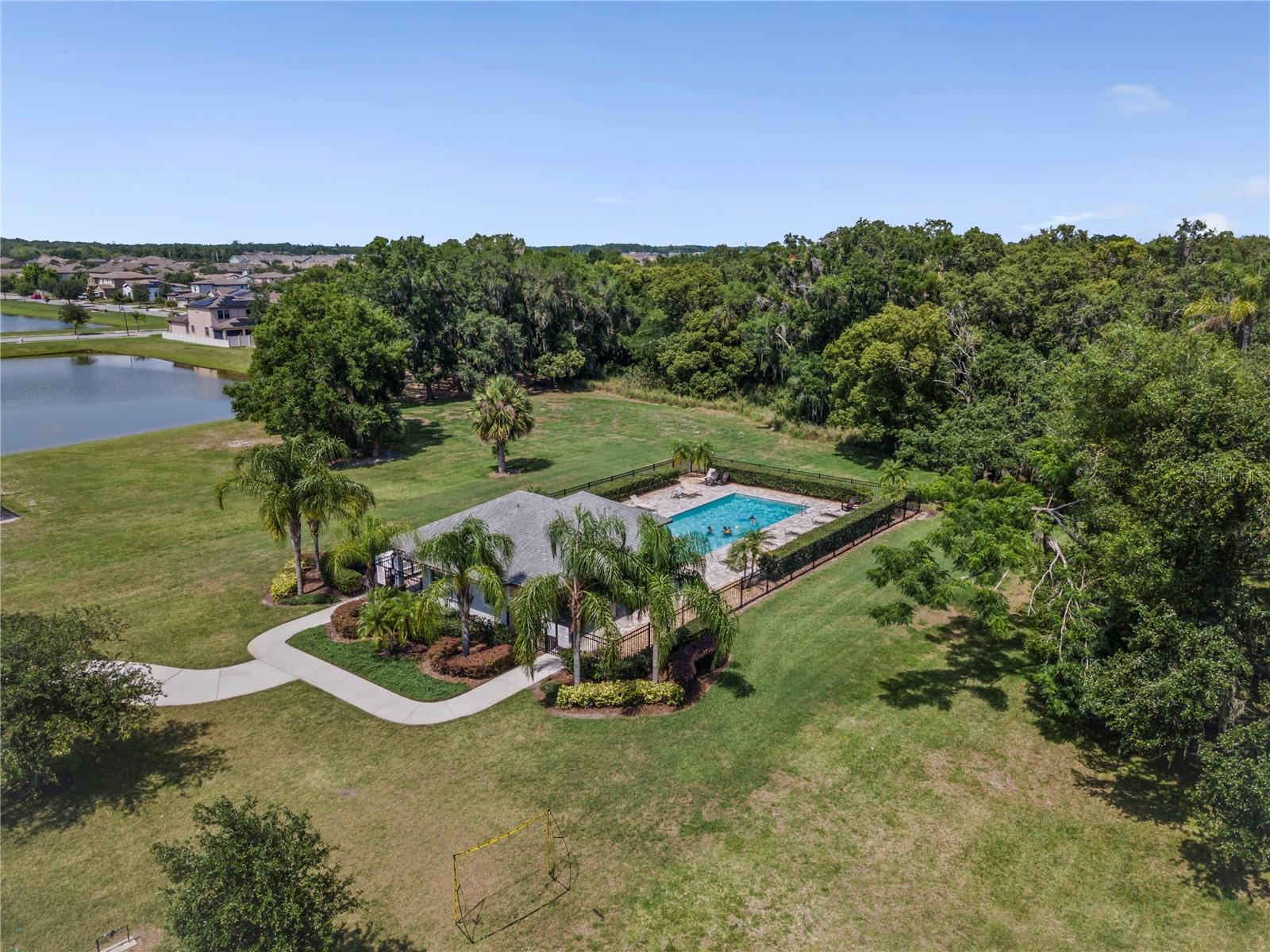 STONEWOOD ESTATES - Residential Lease
