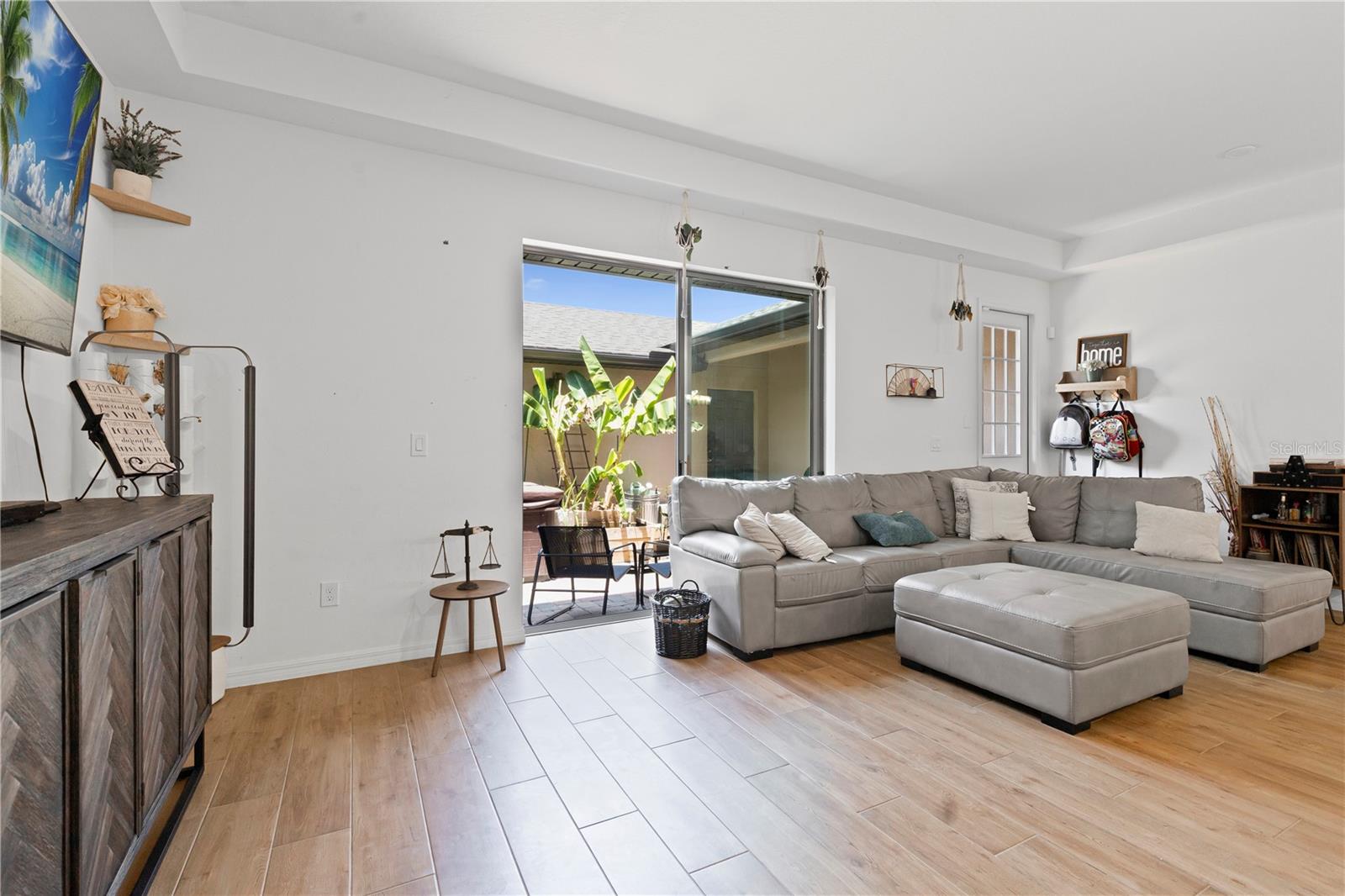STONEWOOD ESTATES - Residential Lease