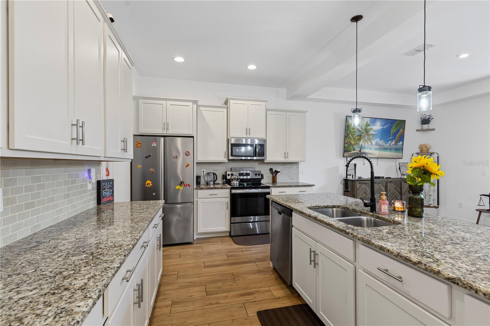 STONEWOOD ESTATES - Residential Lease