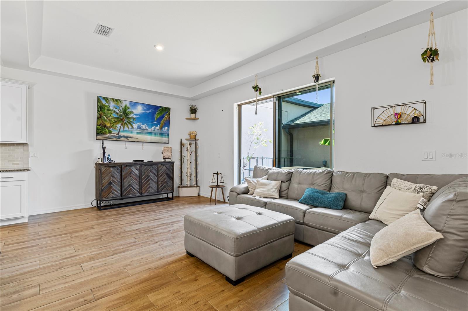 STONEWOOD ESTATES - Residential Lease