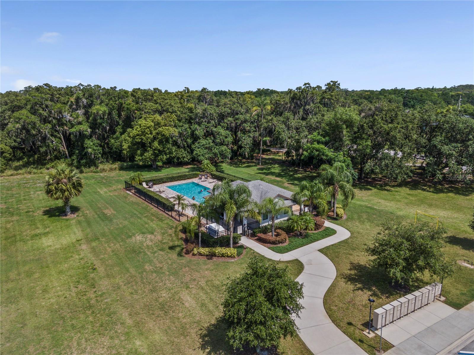 STONEWOOD ESTATES - Residential Lease