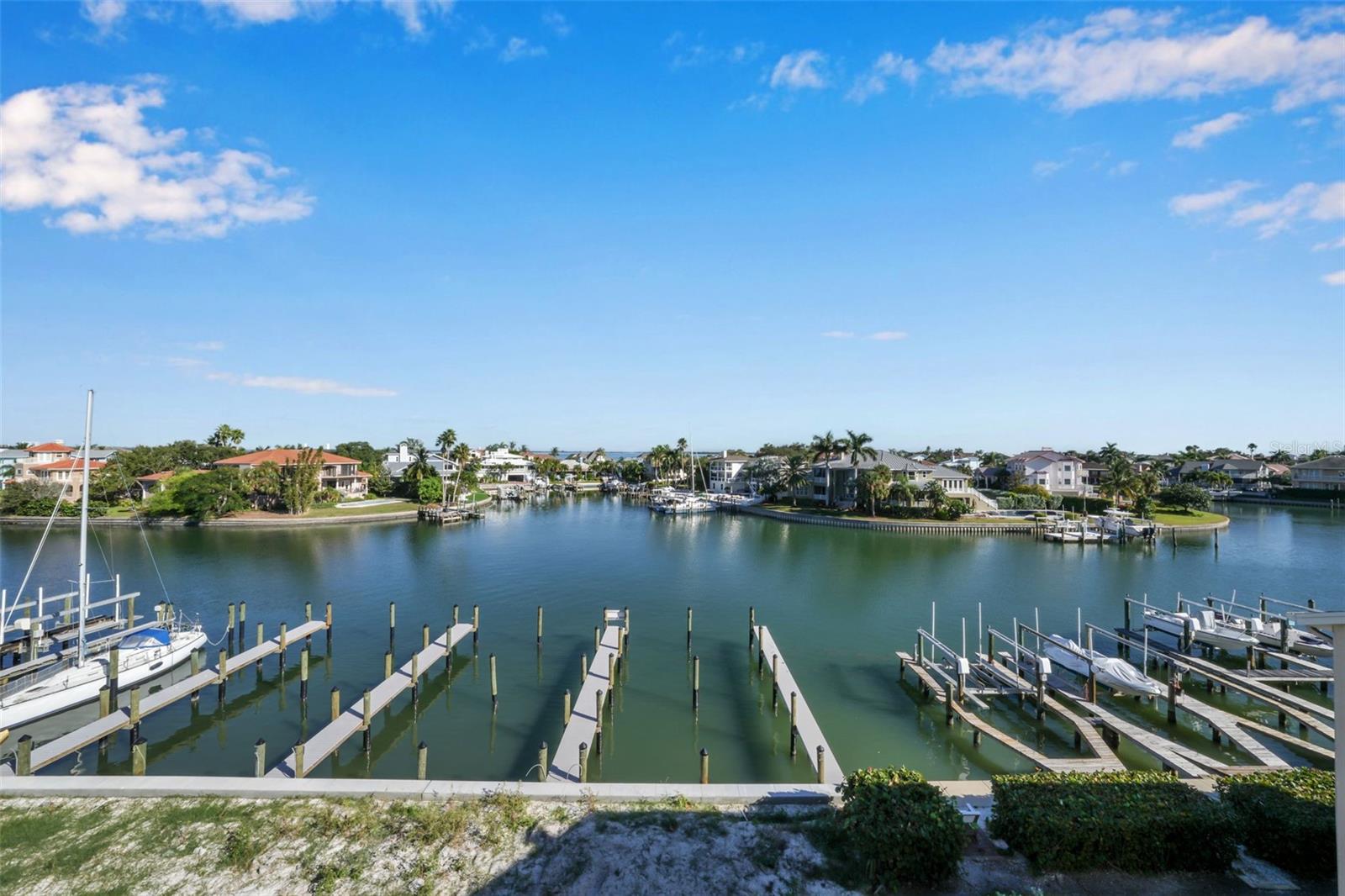 QUIET COVE CONDOMINIUM - Residential