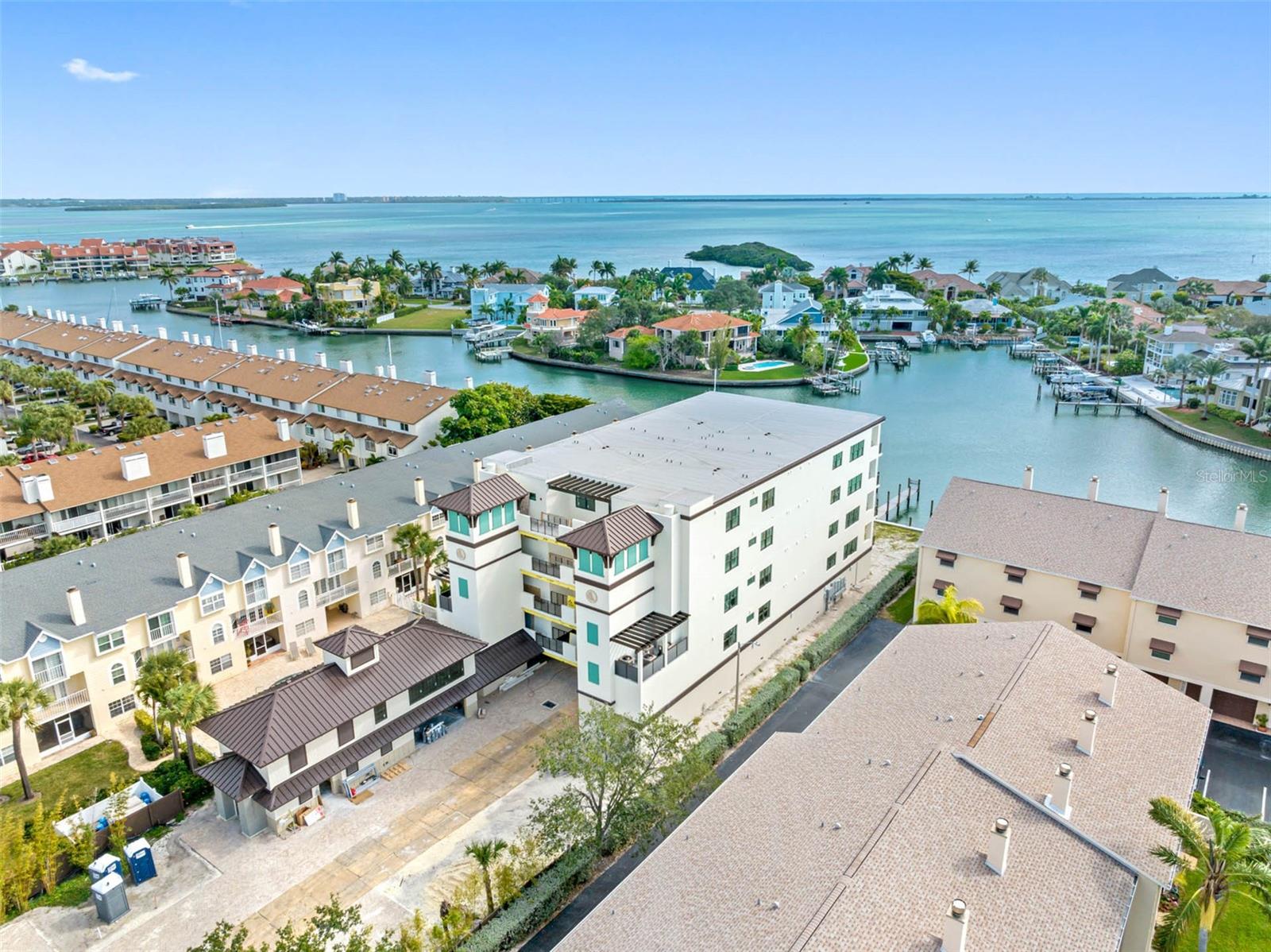 QUIET COVE CONDOMINIUM - Residential