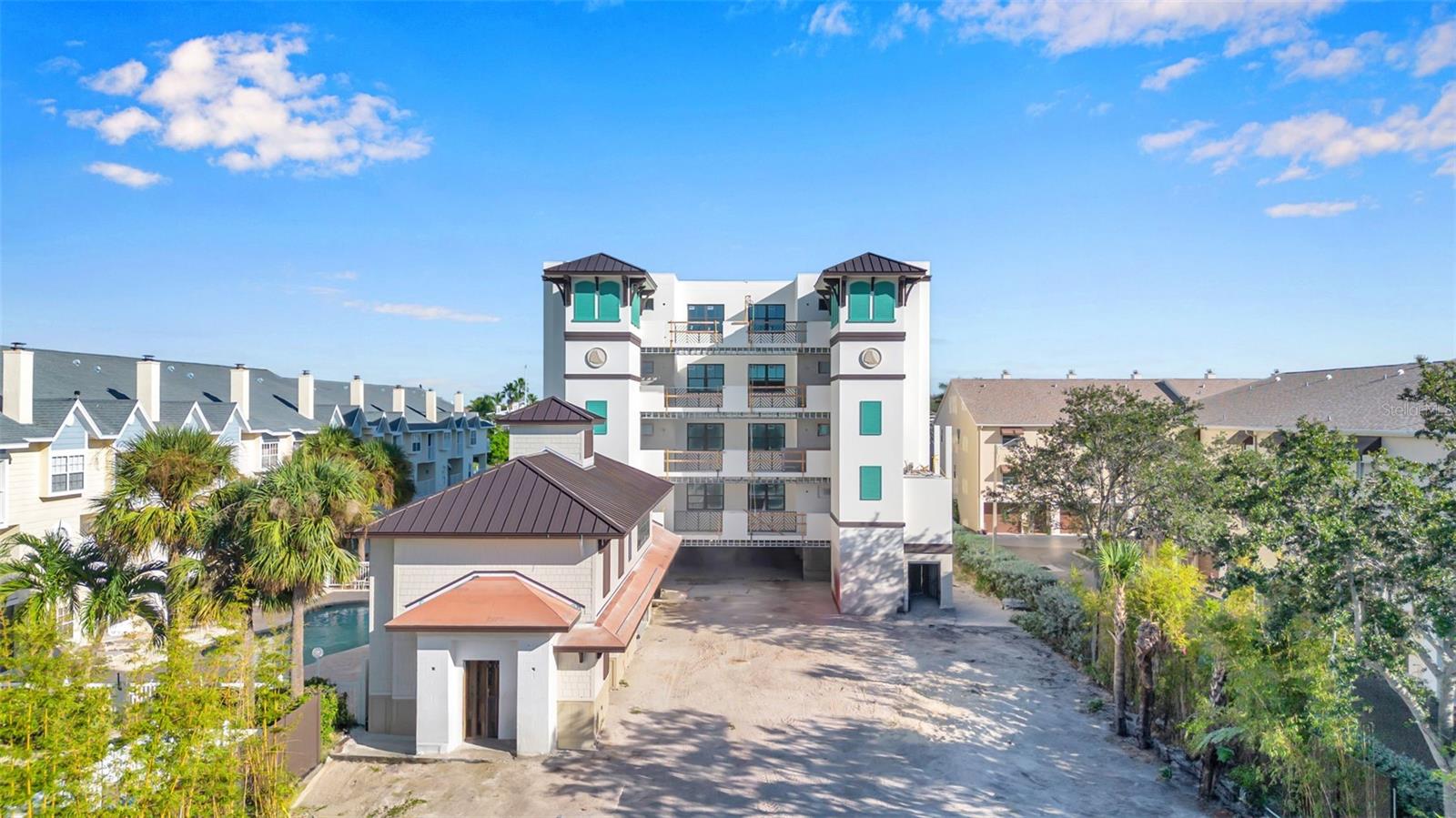 QUIET COVE CONDOMINIUM - Residential