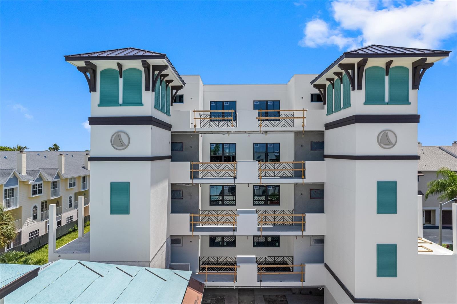 QUIET COVE CONDOMINIUM - Residential