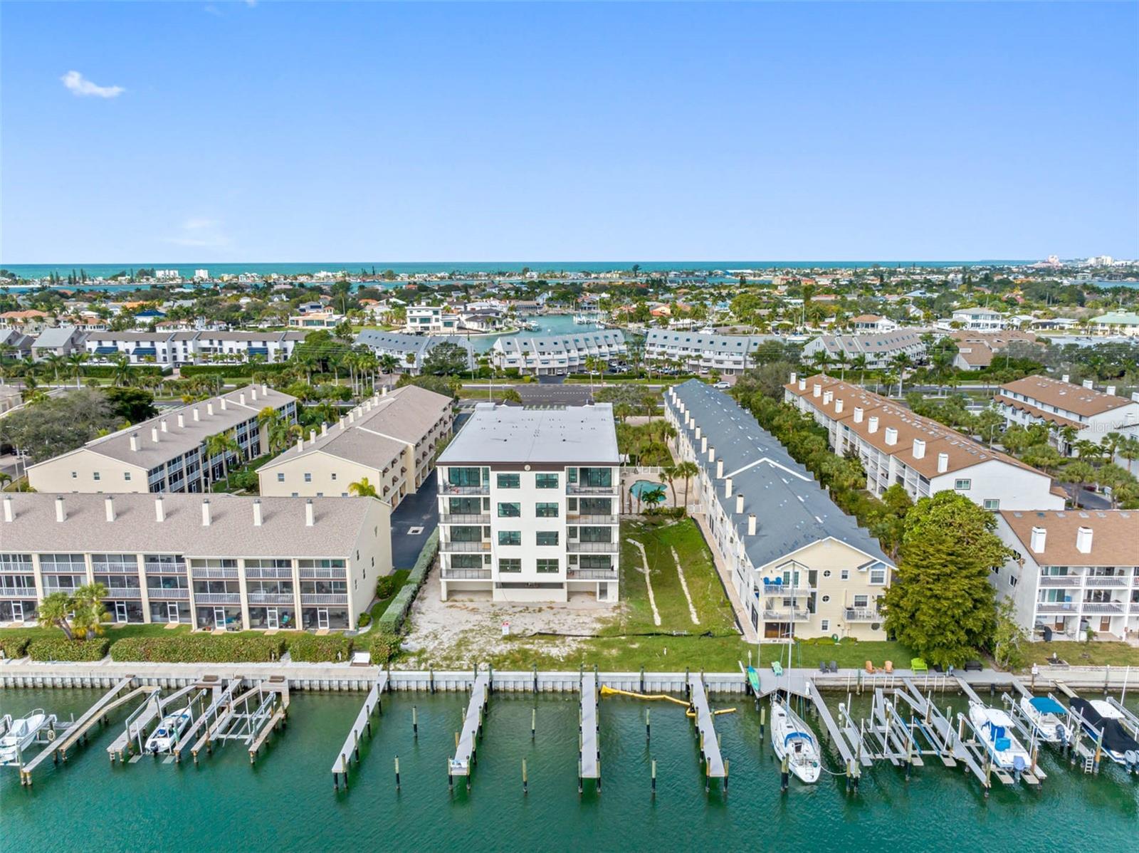 QUIET COVE CONDOMINIUM - Residential