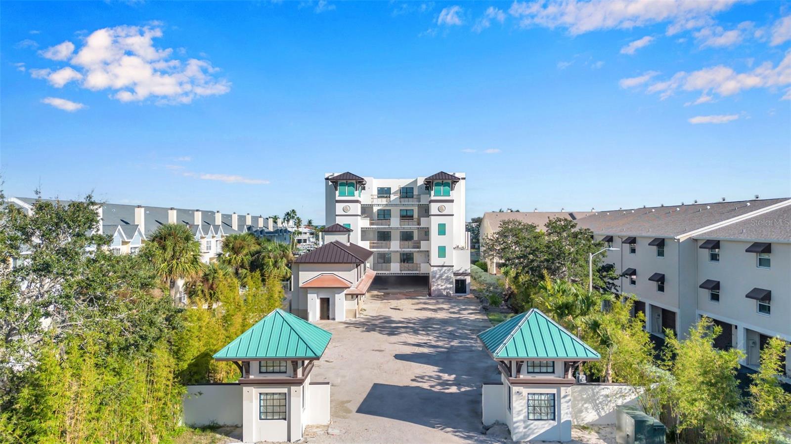 QUIET COVE CONDOMINIUM - Residential