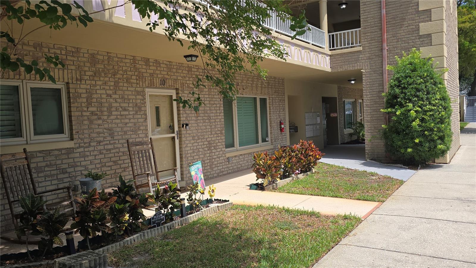 2192 SWEDISH DRIVE 10