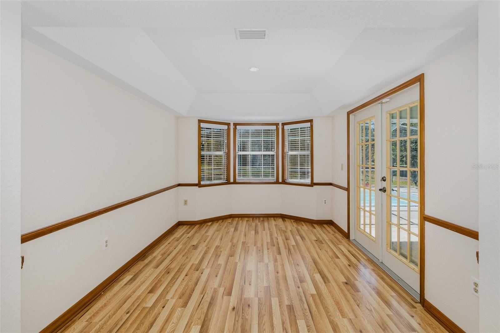 OAKRIDGE ESTATES - Residential