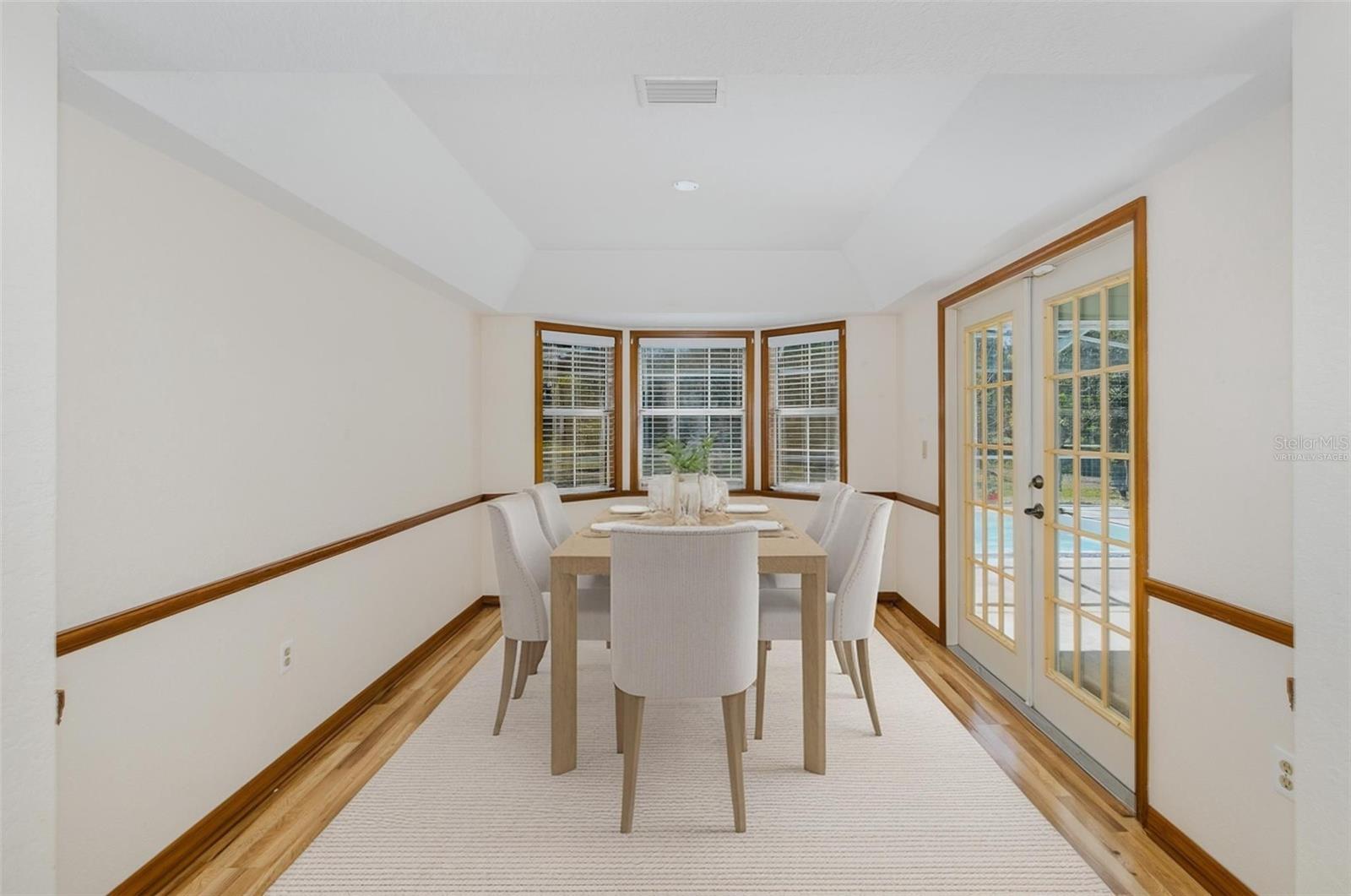 OAKRIDGE ESTATES - Residential