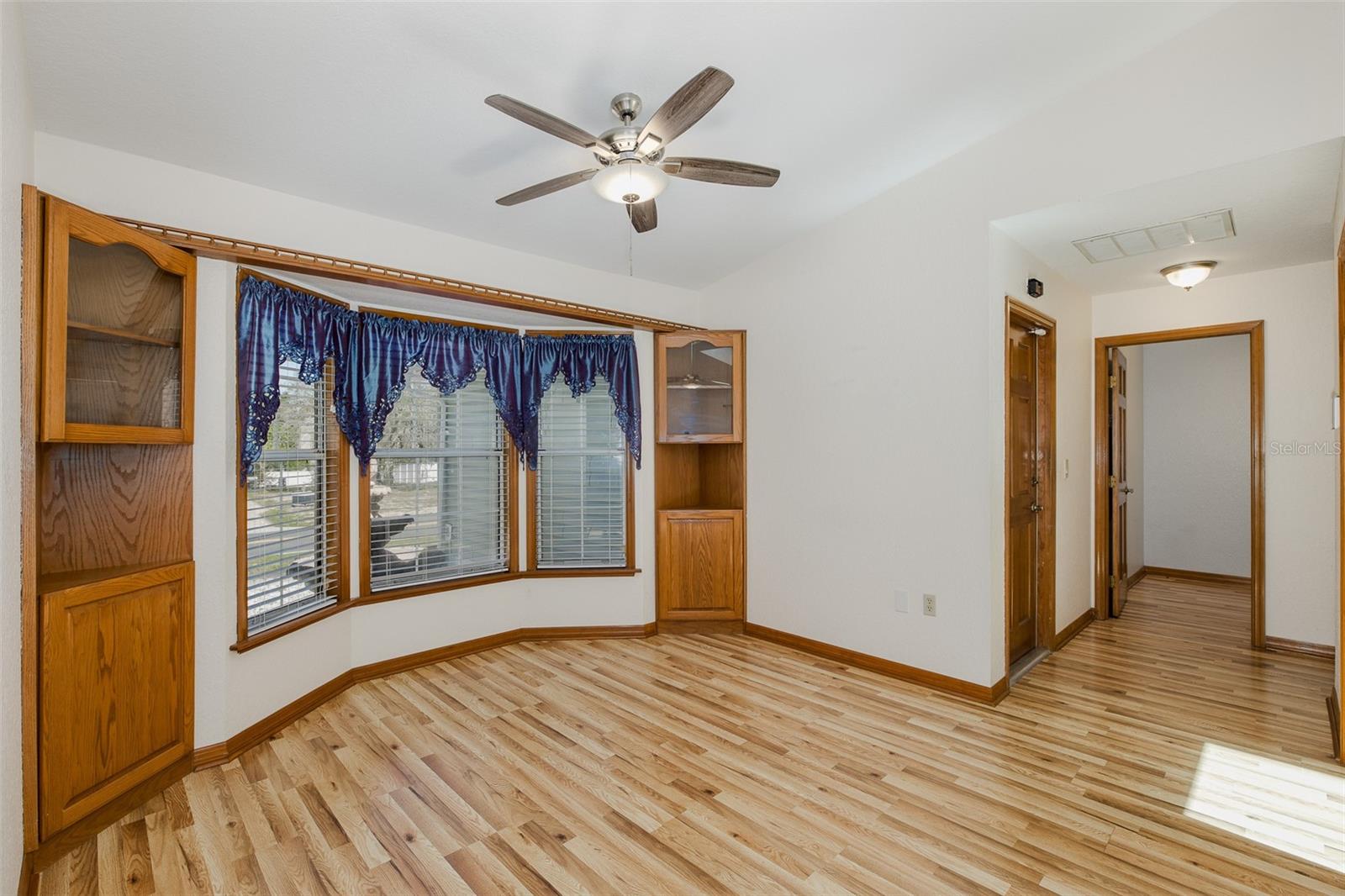 OAKRIDGE ESTATES - Residential