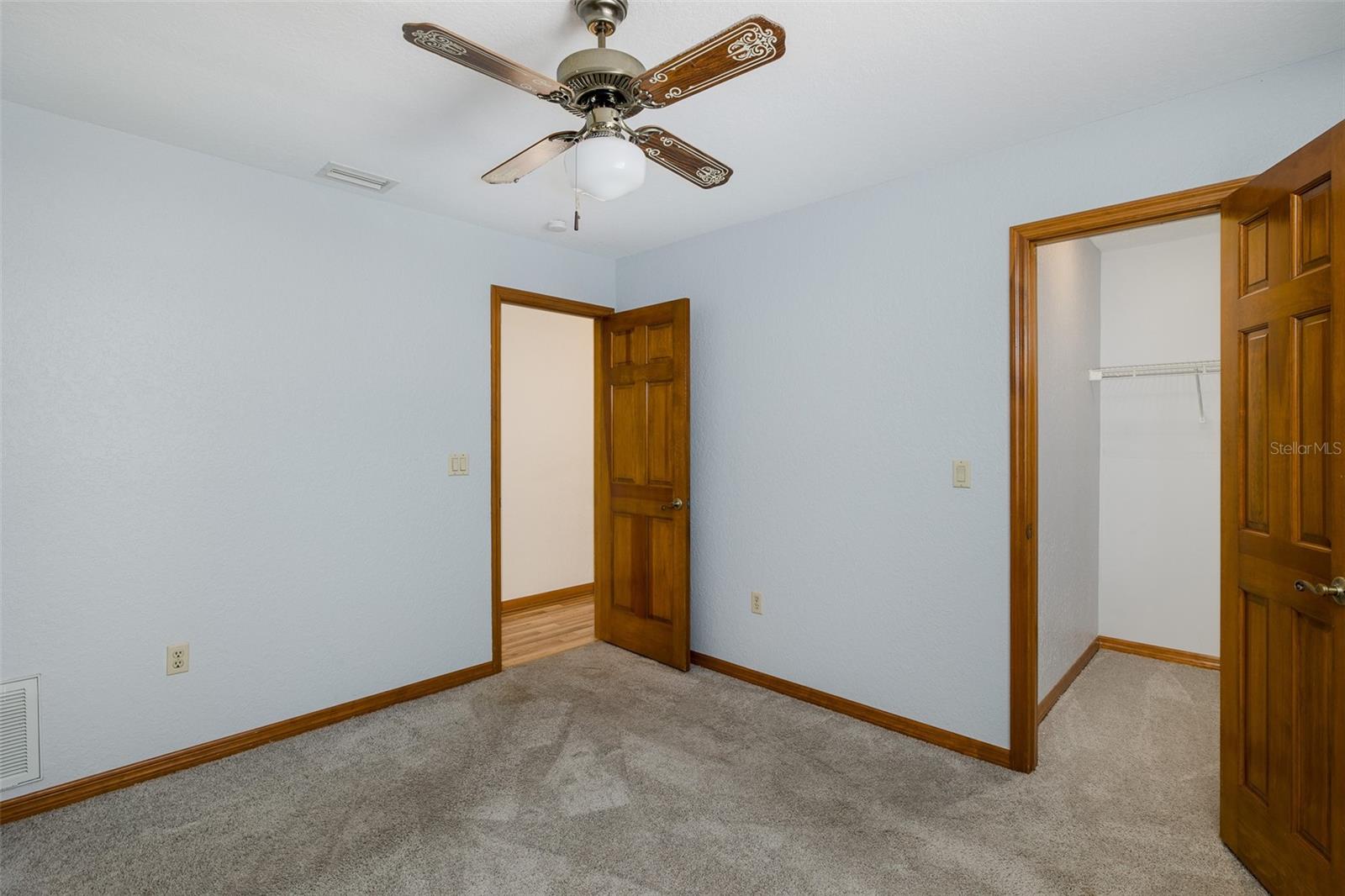 OAKRIDGE ESTATES - Residential