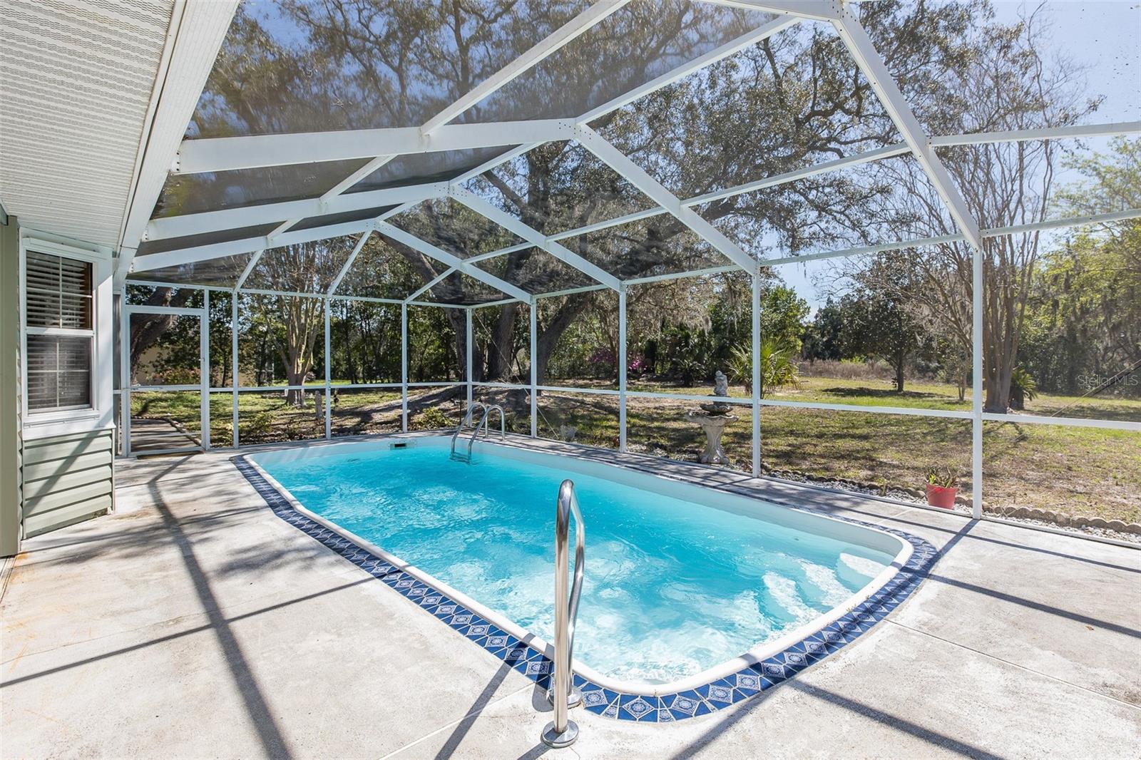 OAKRIDGE ESTATES - Residential