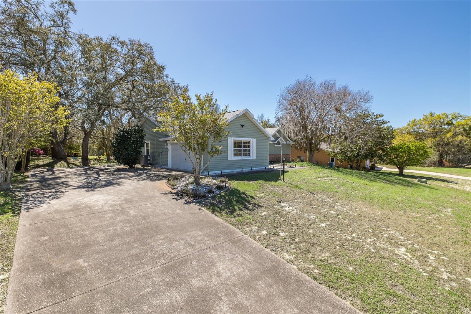 OAKRIDGE ESTATES - Residential