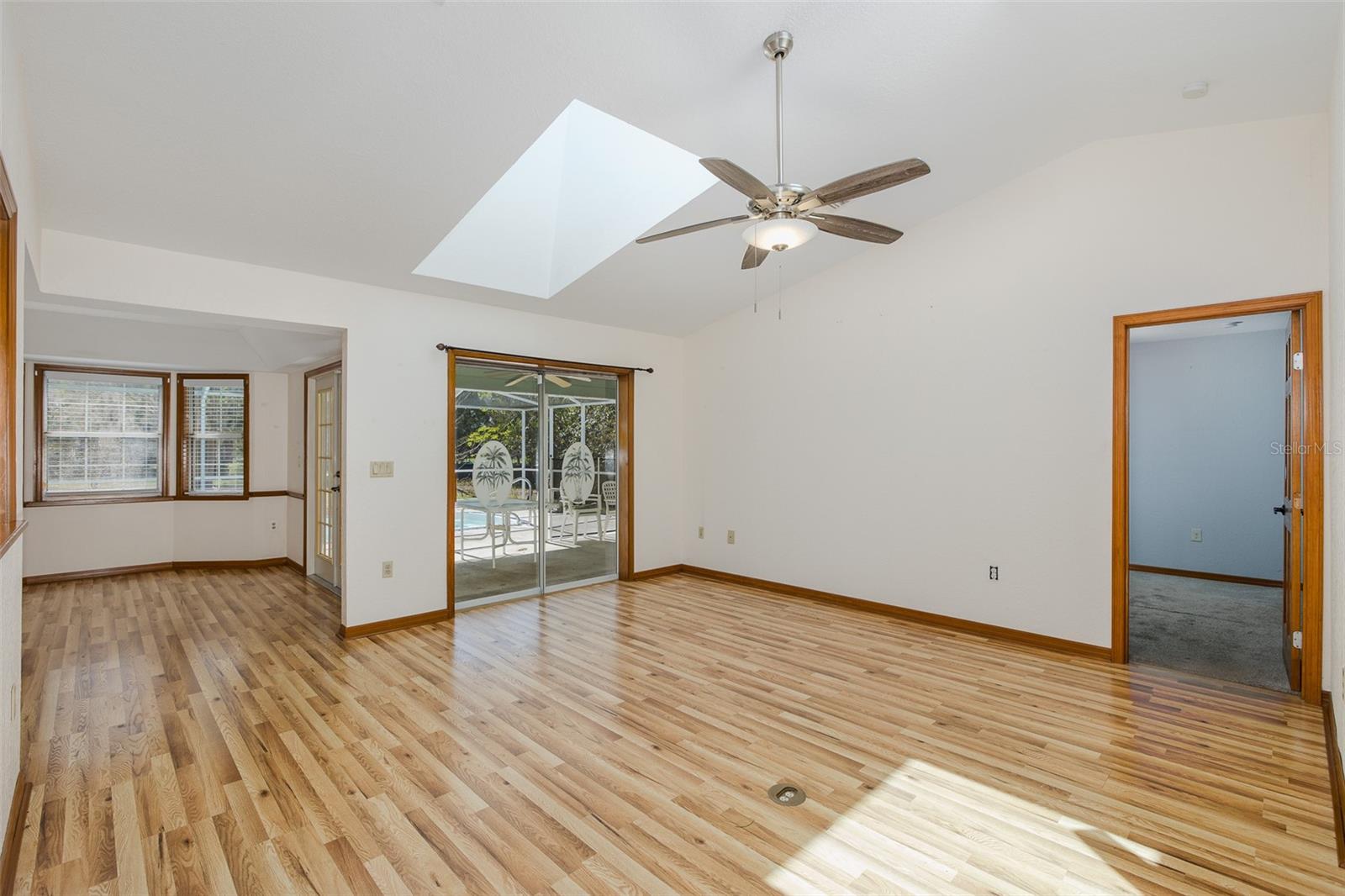 OAKRIDGE ESTATES - Residential