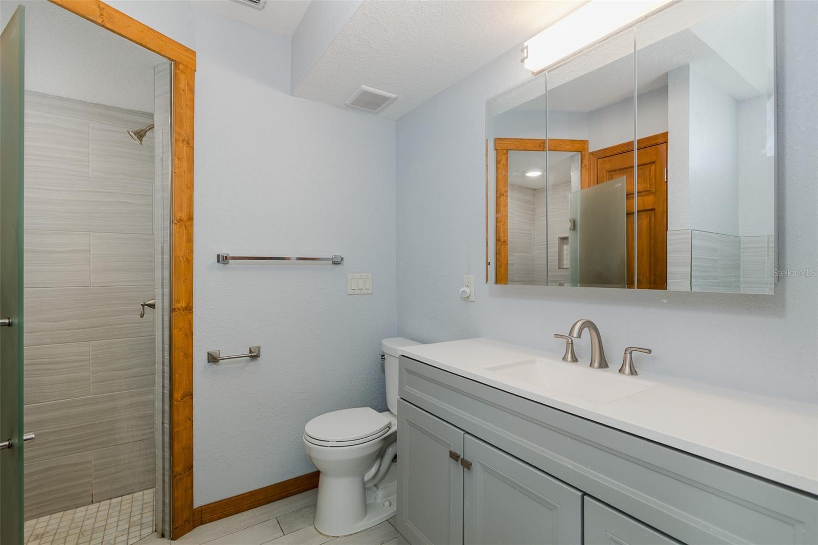 OAKRIDGE ESTATES - Residential