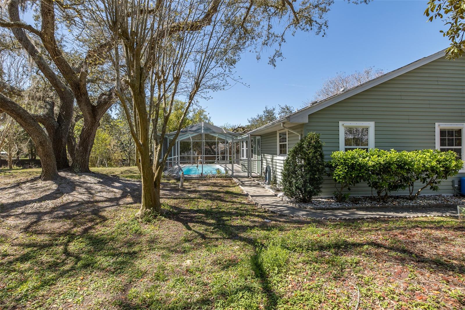 OAKRIDGE ESTATES - Residential