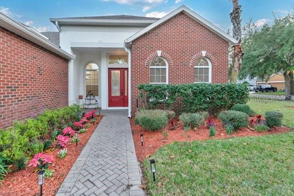 Photo of 101 Galileo Way, Oviedo, FL 32765 (MLS # O6386911)