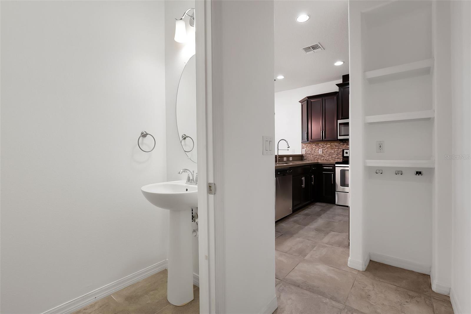 2638 GIARDINO LOOP