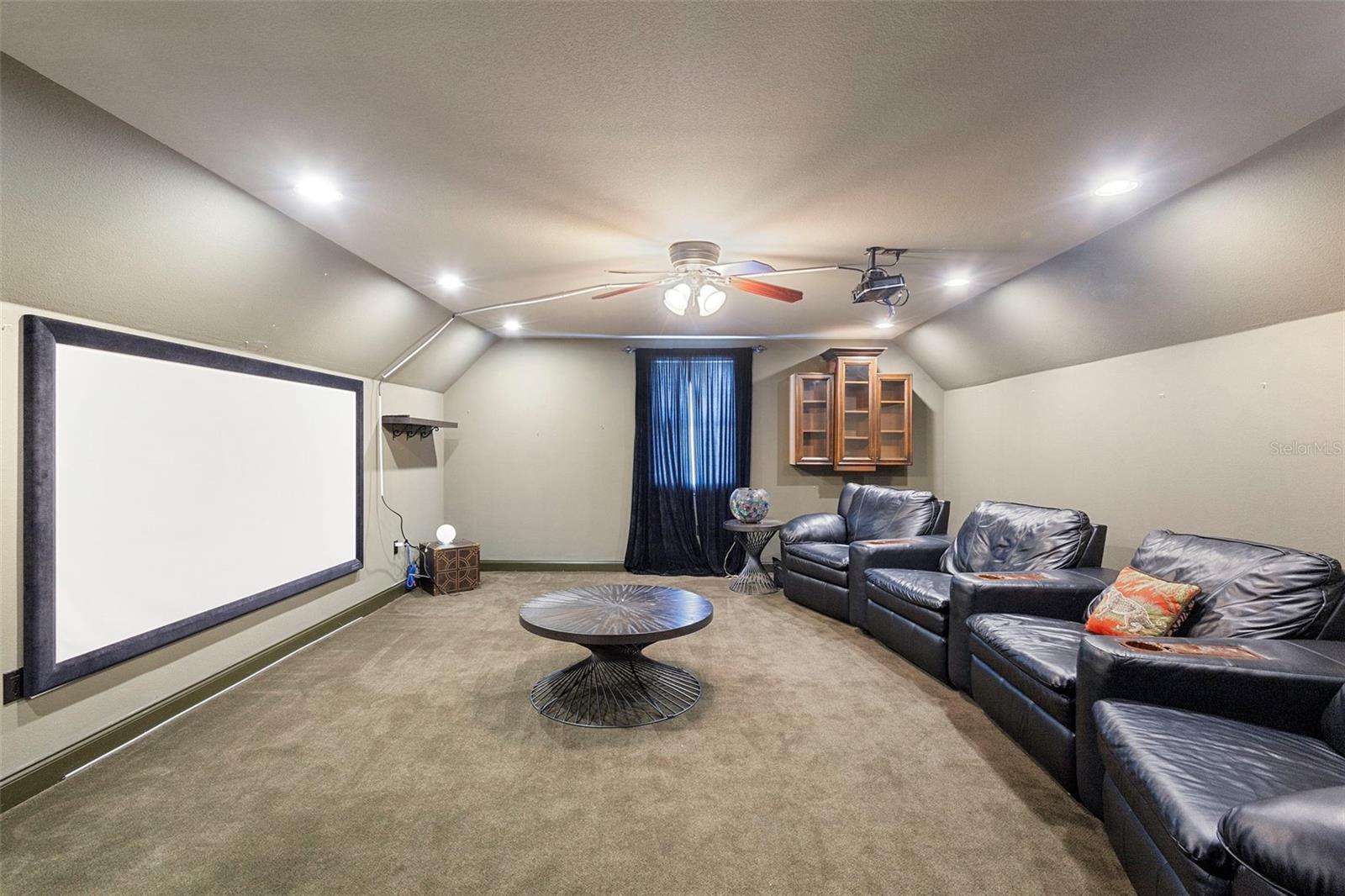 HAMMOCK POINTE - Residential