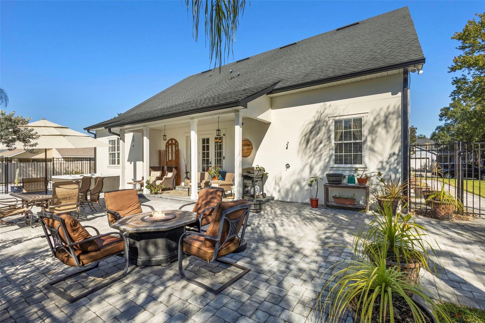 HAMMOCK POINTE - Residential