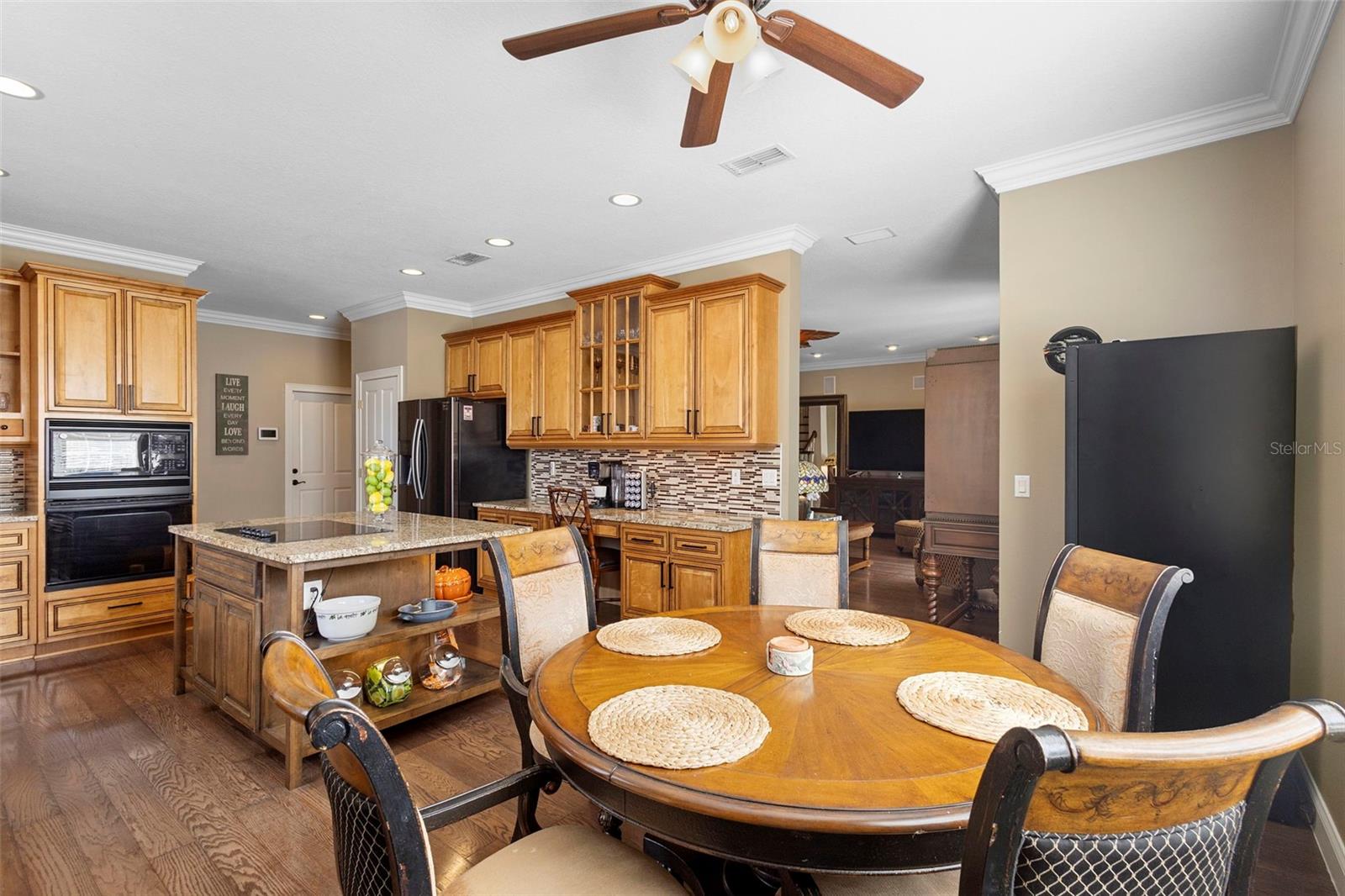 HAMMOCK POINTE - Residential