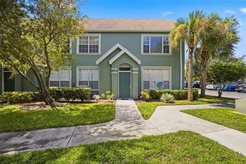 Photo of 10562 Windsor Lake Court #10562, Tampa, FL 33626 (MLS # TB8511715)