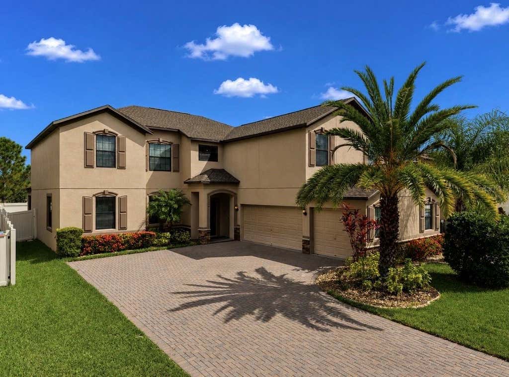 Photo of 9924 Smarty Jones Drive, Ruskin, FL 33573 (MLS # TB8527108)