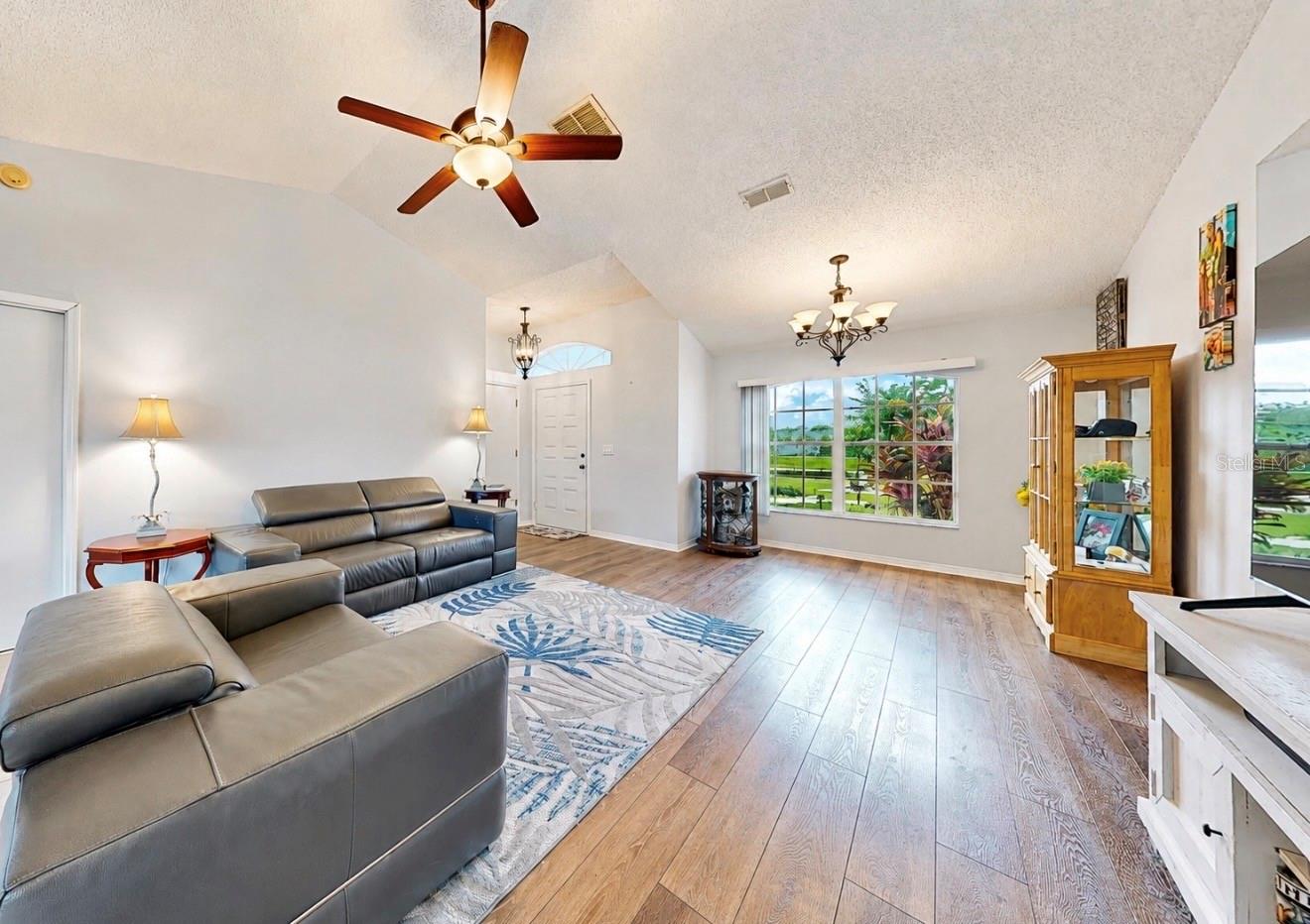 CALOOSA WOODS - Residential