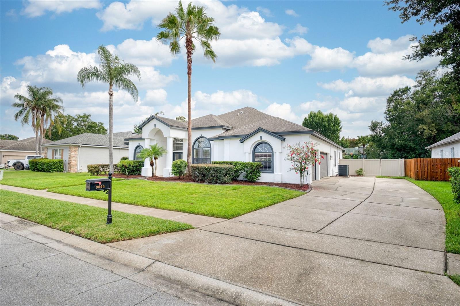 9844 MONTCLAIR CIRCLE