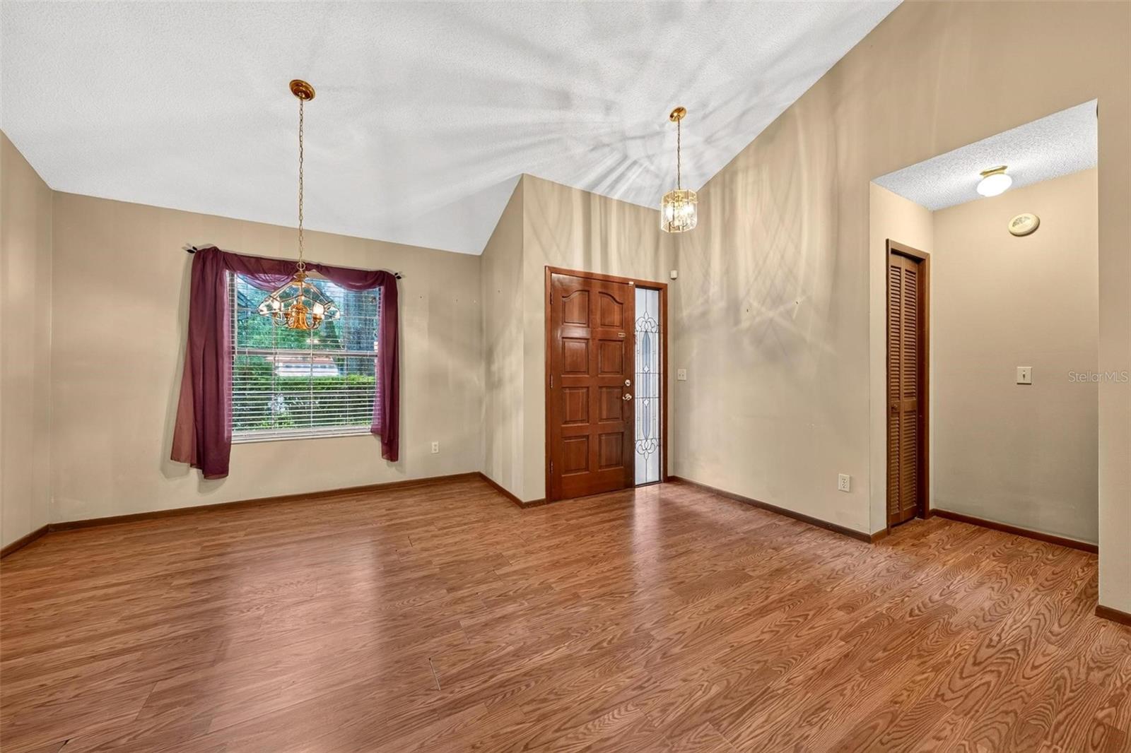 477 AUTUMN OAKS PLACE