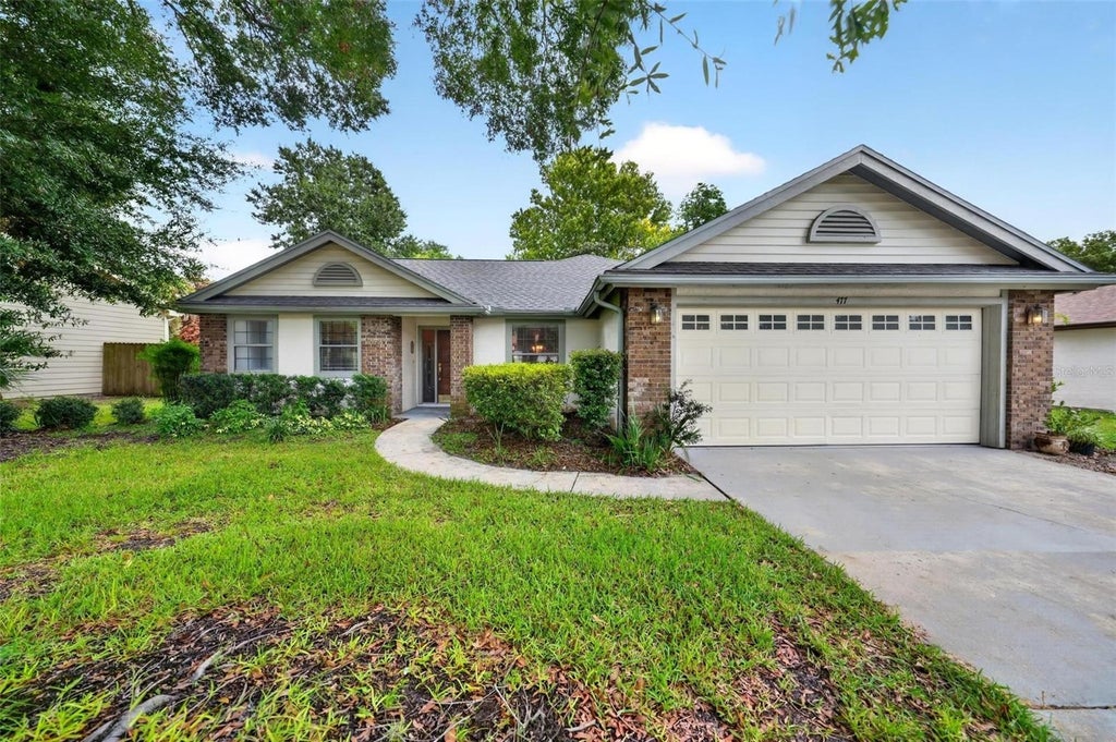 Photo of 477 Autumn Oaks Place, Lake Mary, FL 32746 (MLS # G5118198)