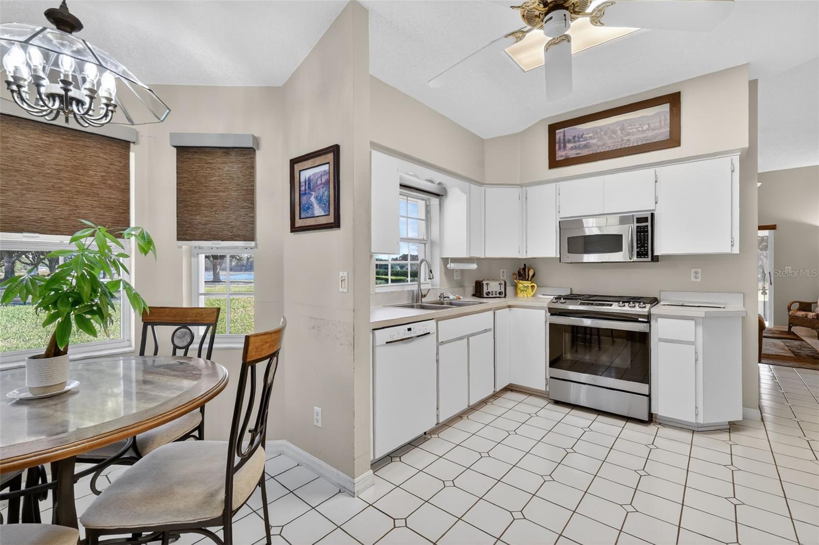 ROYAL HIGHLANDS PH 01 TR B LESS PT LYING W FOL - Residential