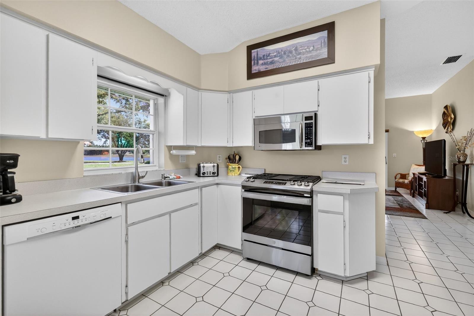 ROYAL HIGHLANDS PH 01 TR B LESS PT LYING W FOL - Residential