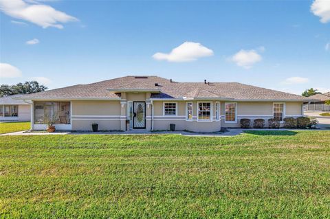 Photo of 21618 Queen Elizabeth Court, Leesburg, FL 34748 (MLS # G5108523)