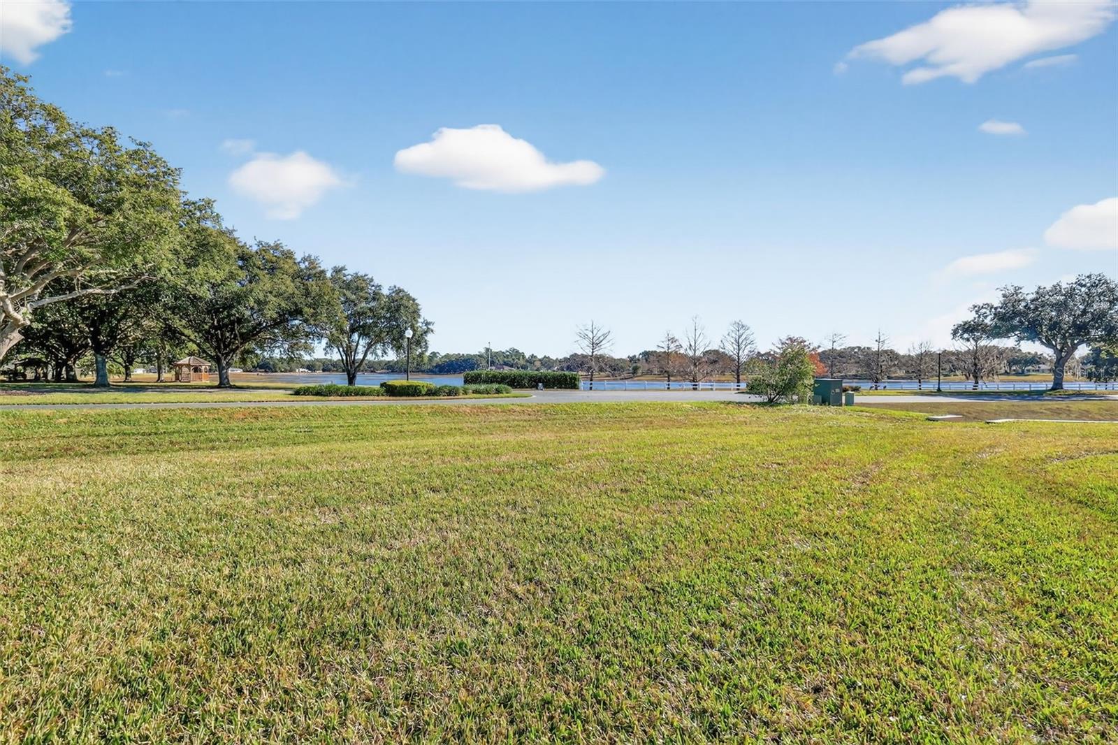 ROYAL HIGHLANDS PH 01 TR B LESS PT LYING W FOL - Residential