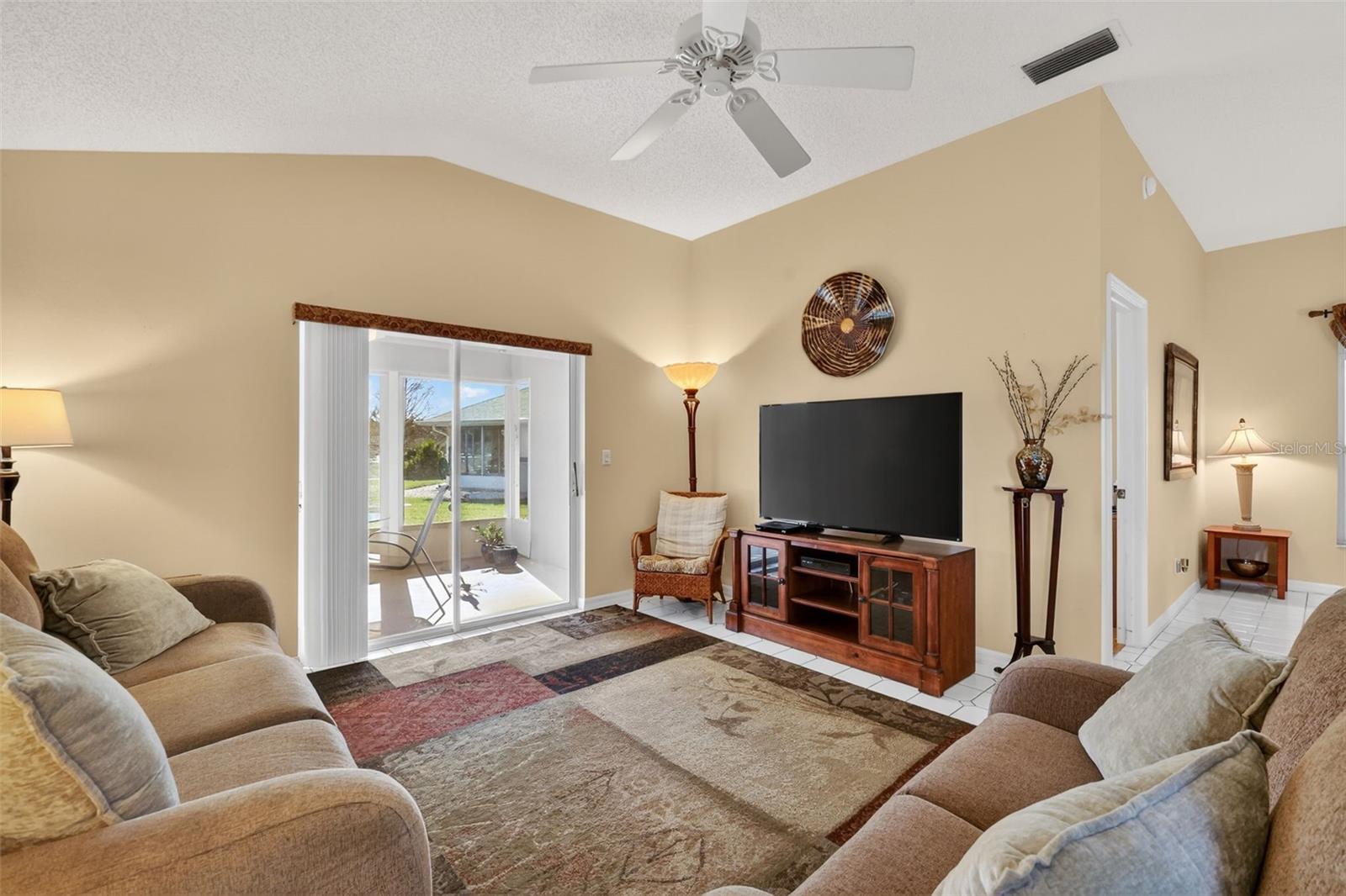 ROYAL HIGHLANDS PH 01 TR B LESS PT LYING W FOL - Residential