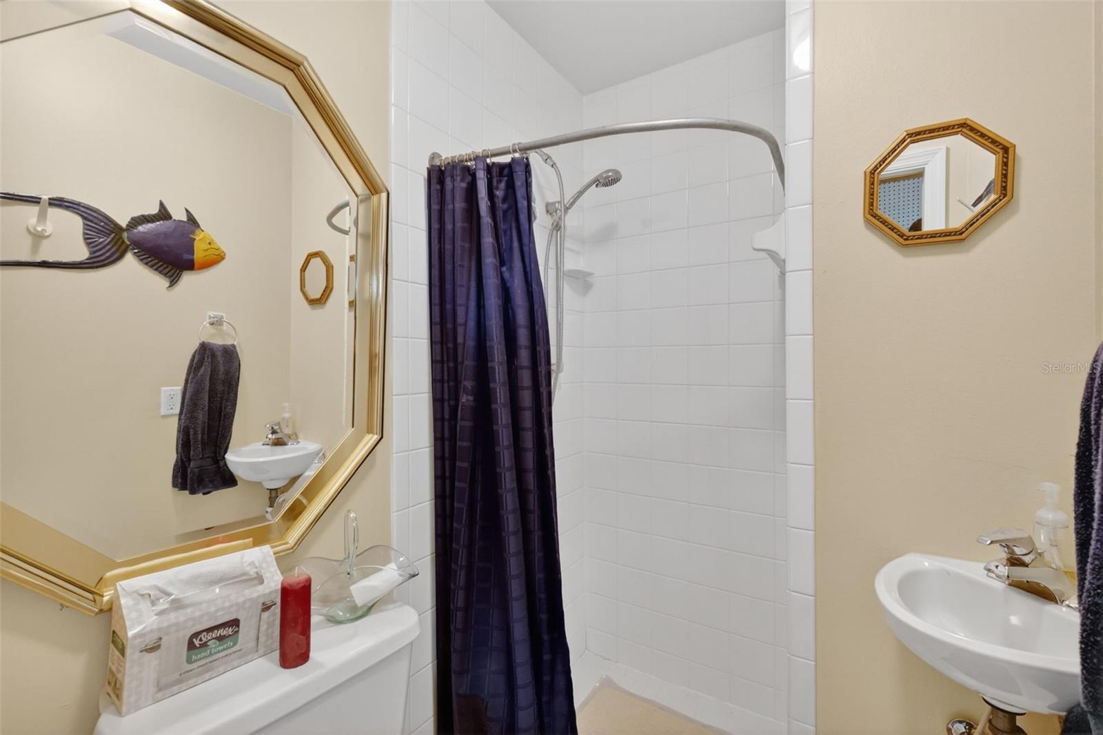 ROYAL HIGHLANDS PH 01 TR B LESS PT LYING W FOL - Residential