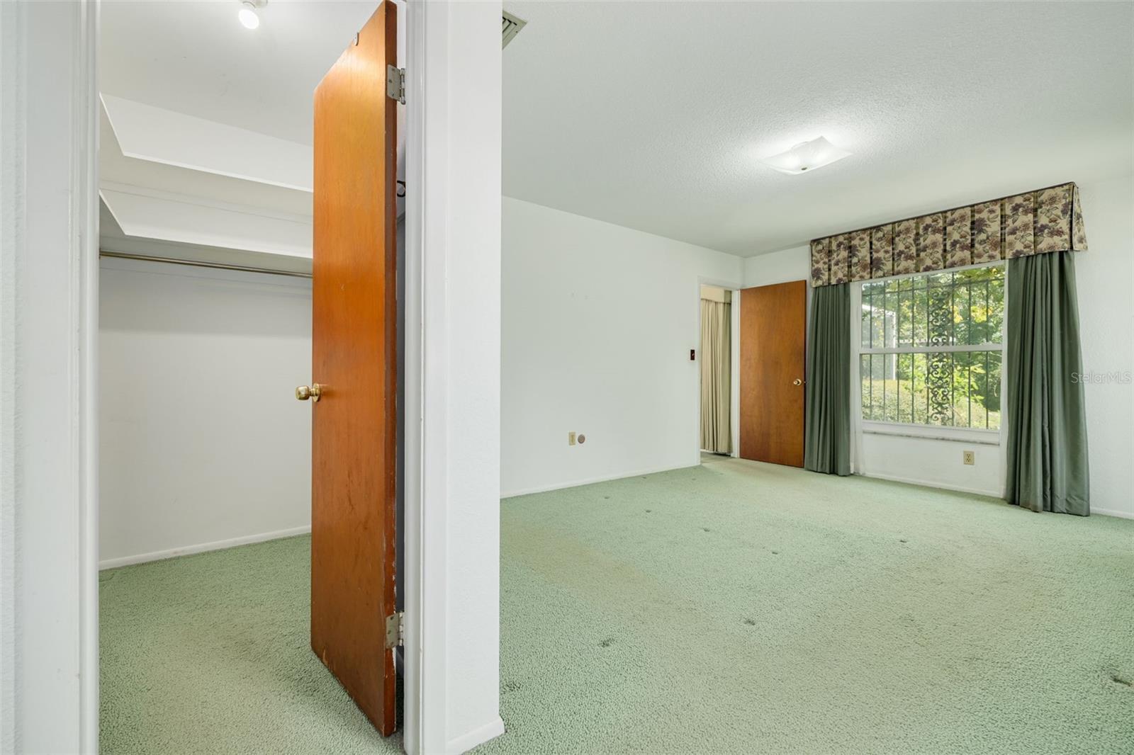 LAKEWOOD ESTATES SEC B - Residential