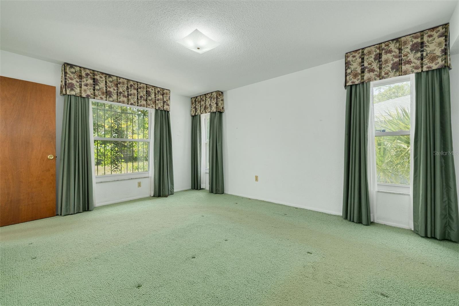 LAKEWOOD ESTATES SEC B - Residential