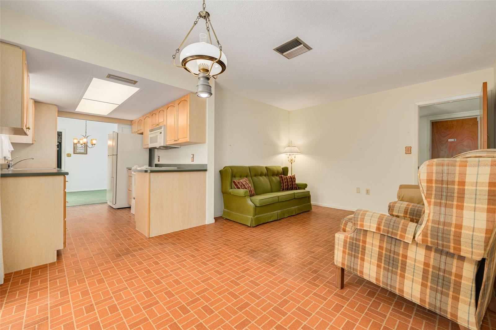 LAKEWOOD ESTATES SEC B - Residential