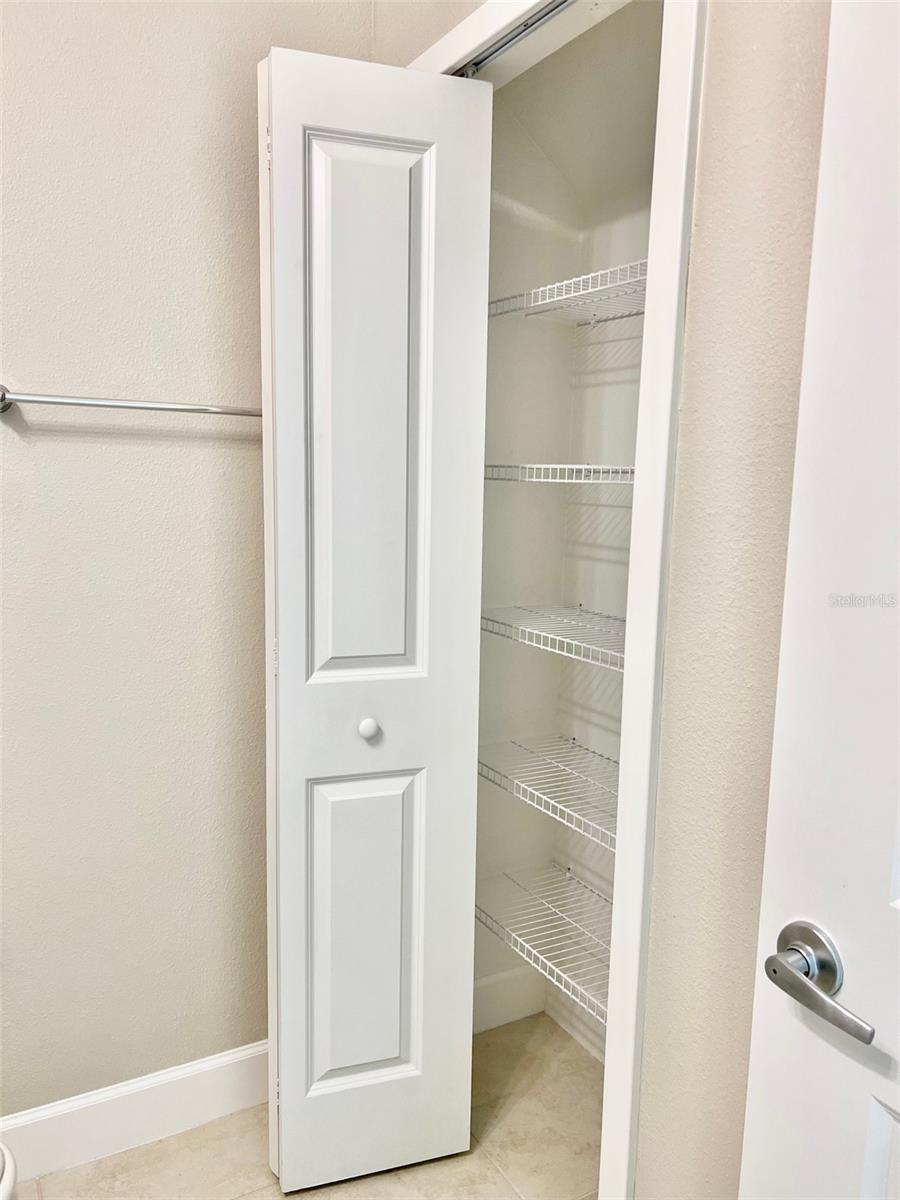 TOWNHOMES AT RIVERS EDGE - Residential Lease