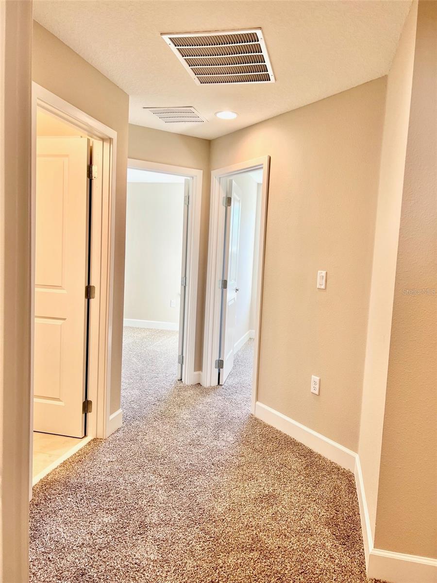 TOWNHOMES AT RIVERS EDGE - Residential Lease