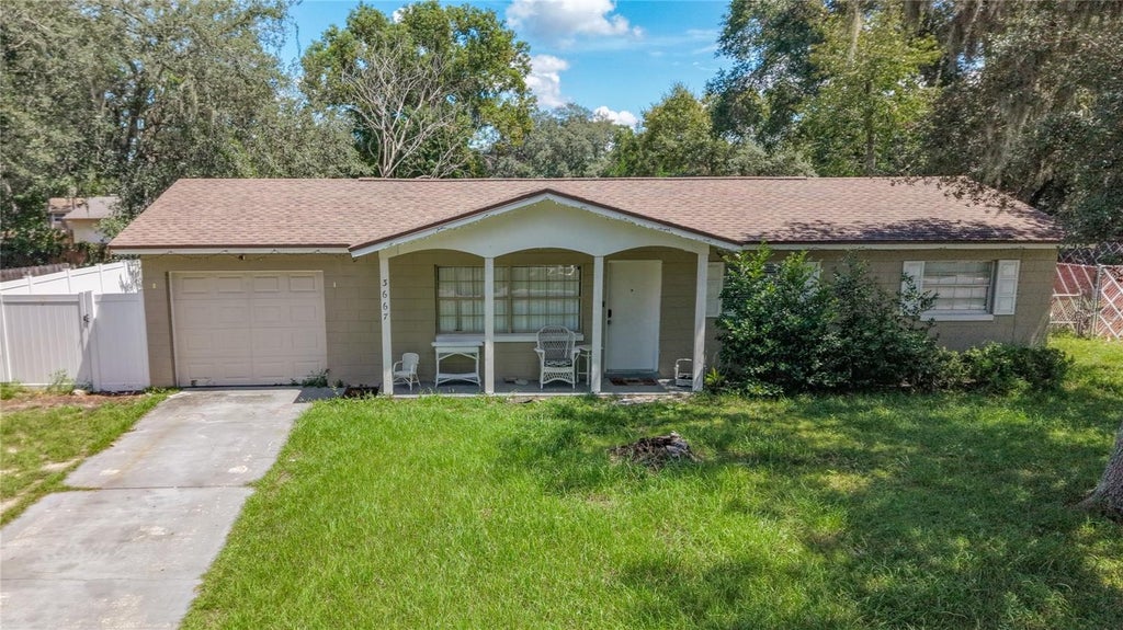 Photo of 3667 Trianon Drive, Orlando, FL 32818 (MLS # O6444541)