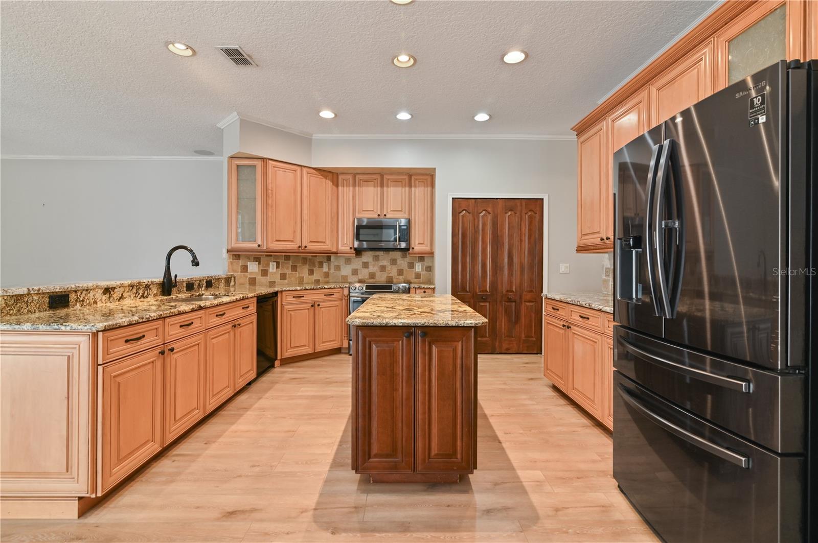 ROCK SPRINGS RIDGE PH 01 - Residential