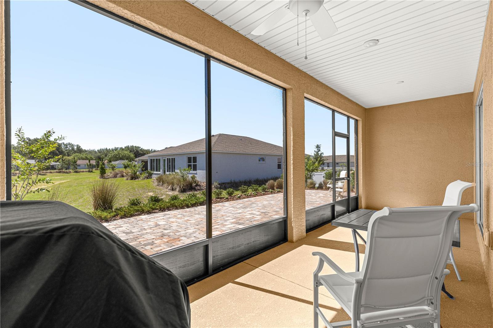 ON TOP OF THE WORLD - Residential